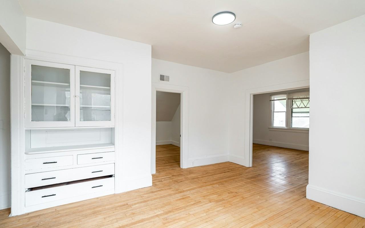 2955 North 17th Street, Unit B - Photo 4 of 15