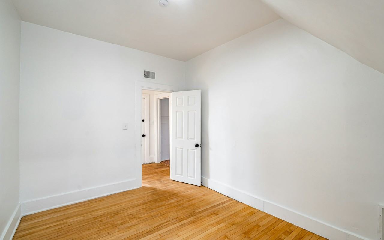 2955 North 17th Street, Unit B - Photo 6 of 15