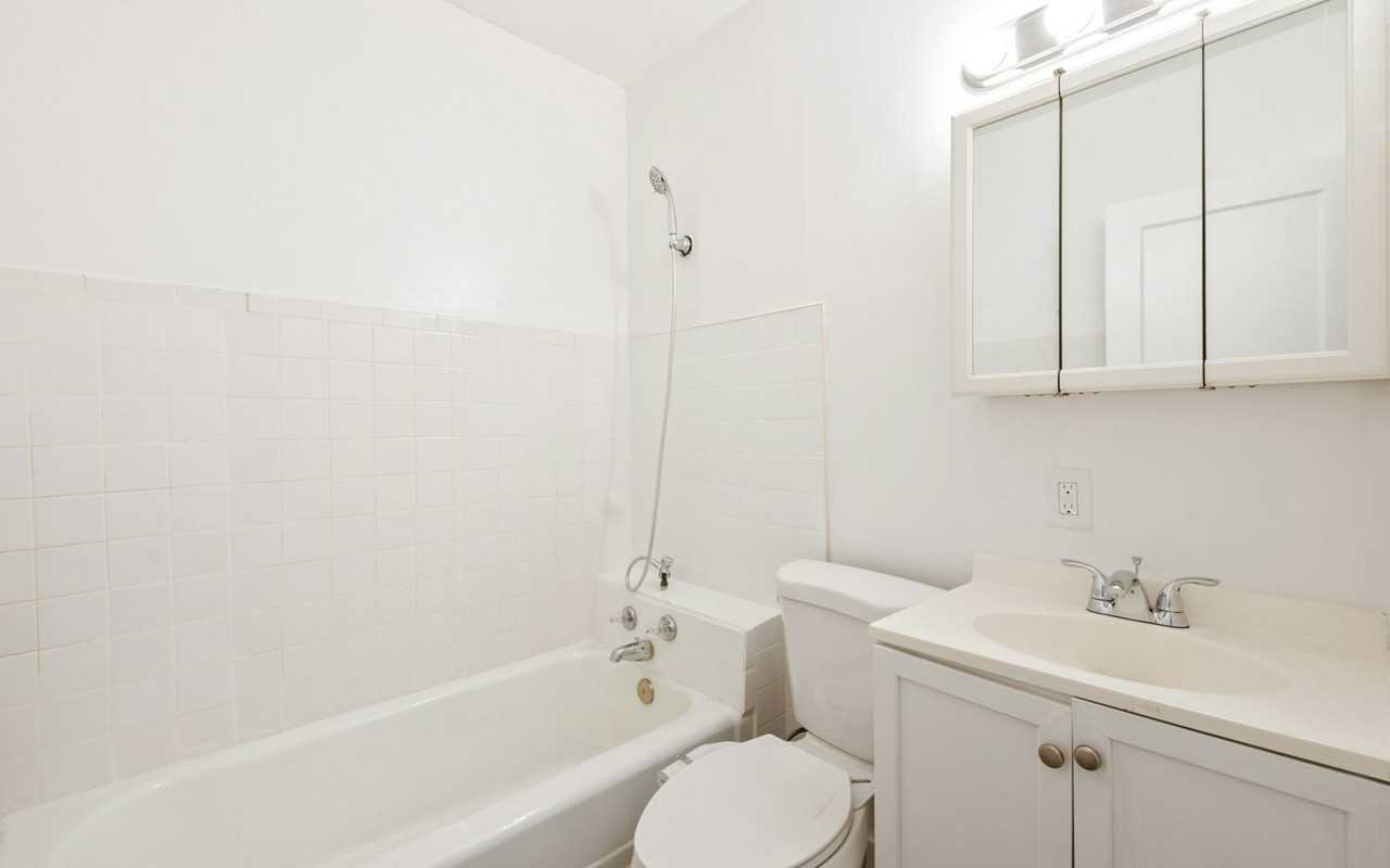 8002 Maryland Avenue, Unit A - Photo 4 of 24