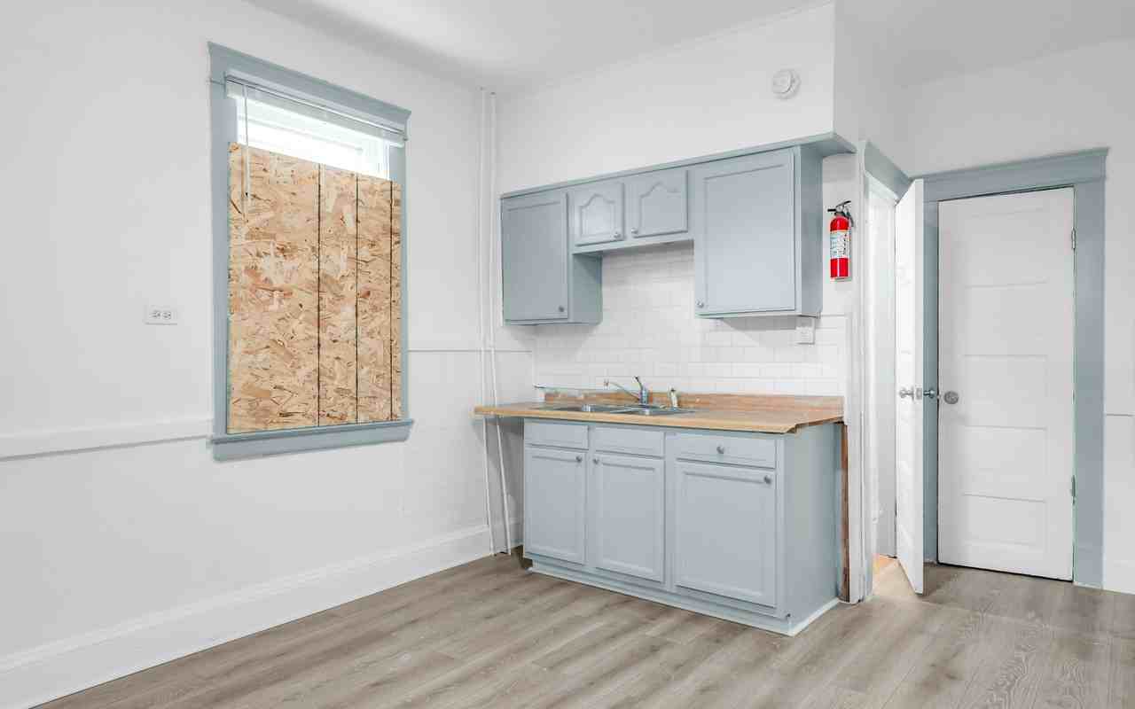 15322 Yorick Avenue, Unit A - Photo 7 of 14