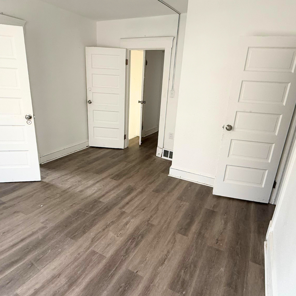 3866 West 41st Street - Photo 5 of 7