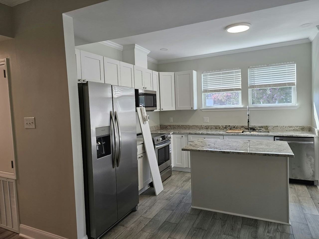 8709 Apricot Street - Photo 6 of 48