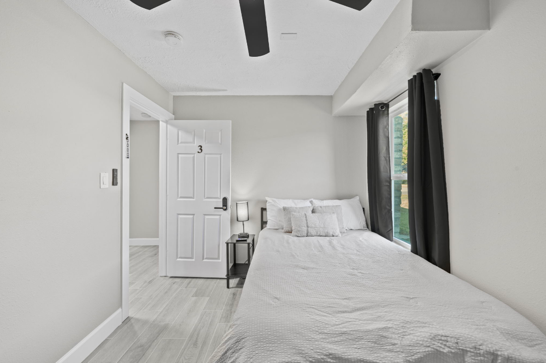 8050 Tavenor Lane, Unit 1C - Photo 4 of 8