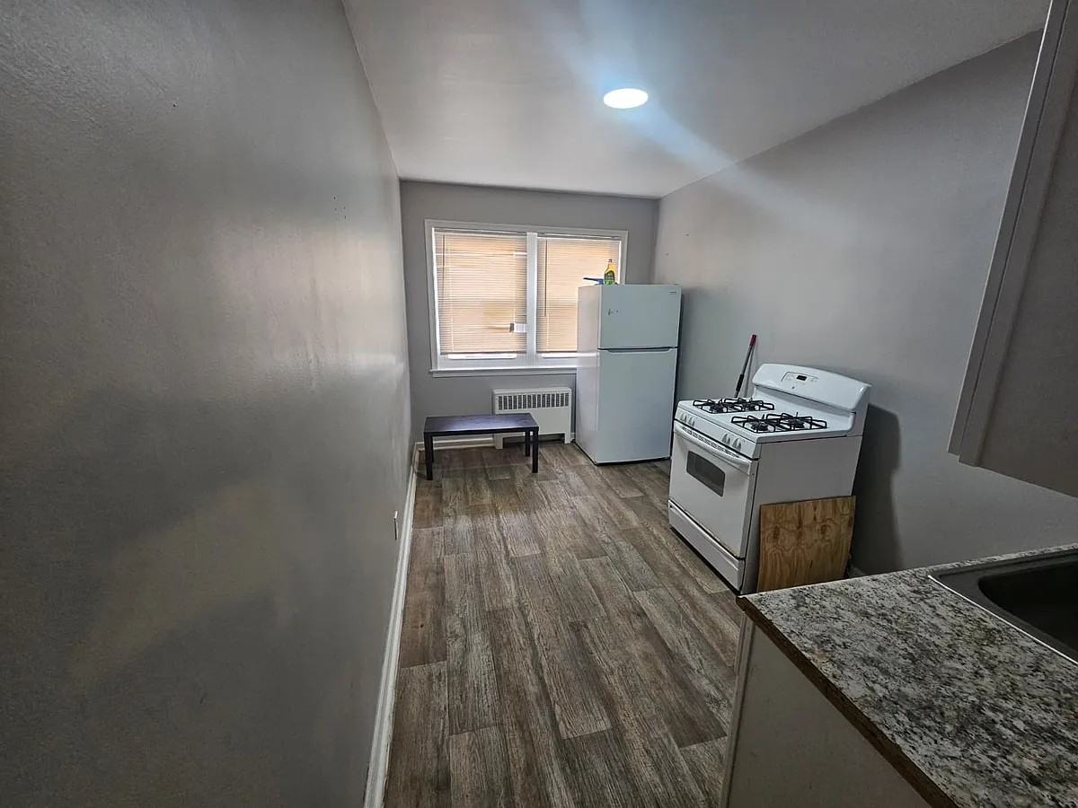 6315 Everett Ave #A20 - Photo 4 of 9