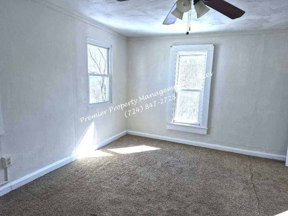 407 Morton Avenue - Photo 6 of 12