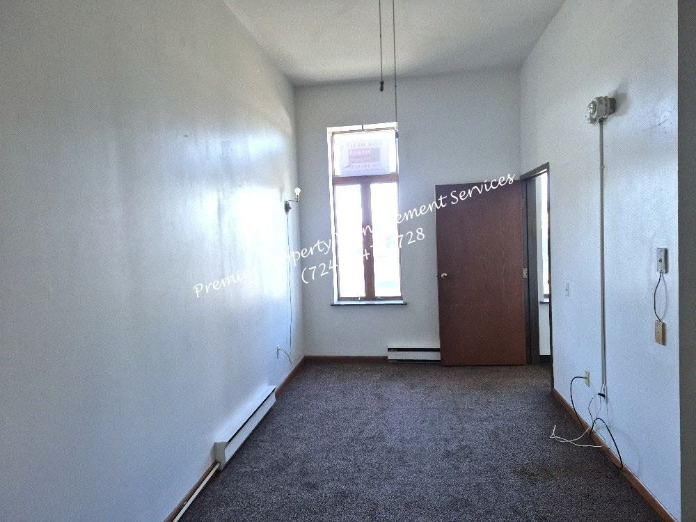 518 West Cunningham Street, Unit 1 - Photo 6 of 9