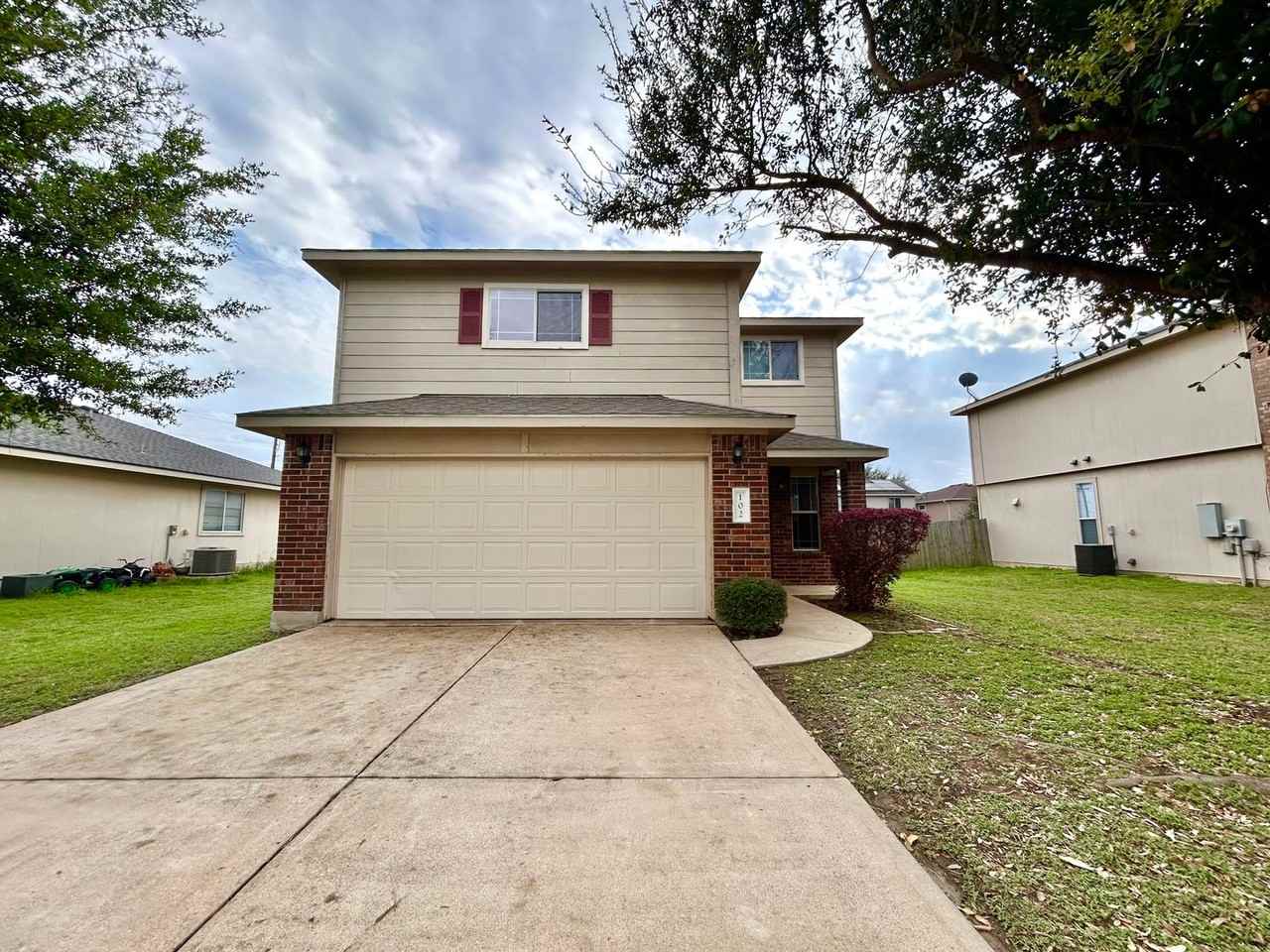 102 Adamae Ln - Photo 2 of 37