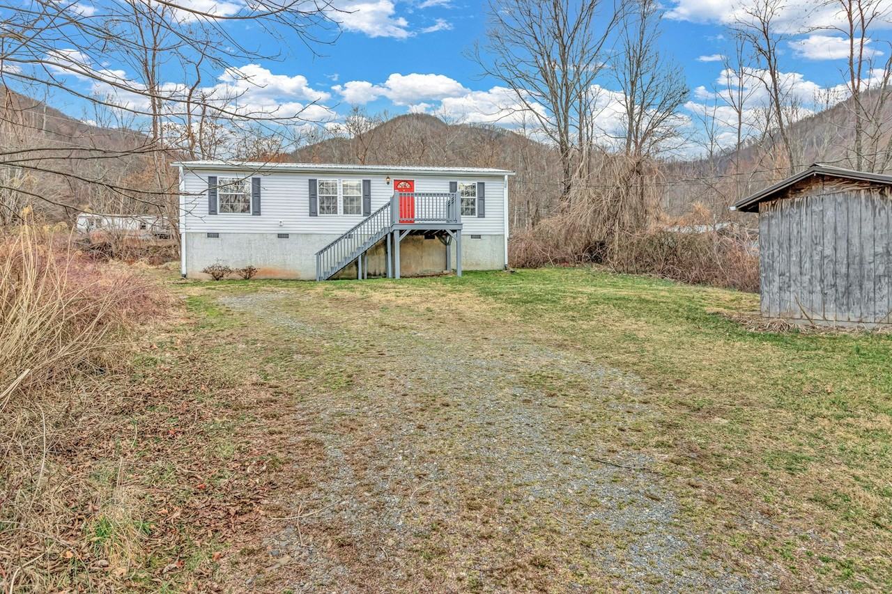 9 Harwood Cemetary Road - Photo 3 of 35