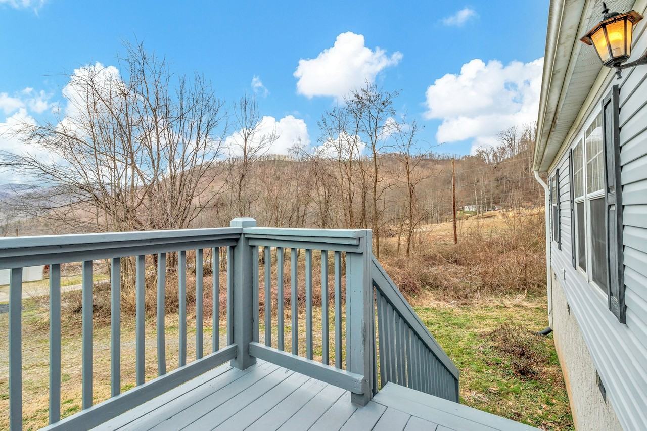 9 Harwood Cemetary Road - Photo 6 of 35