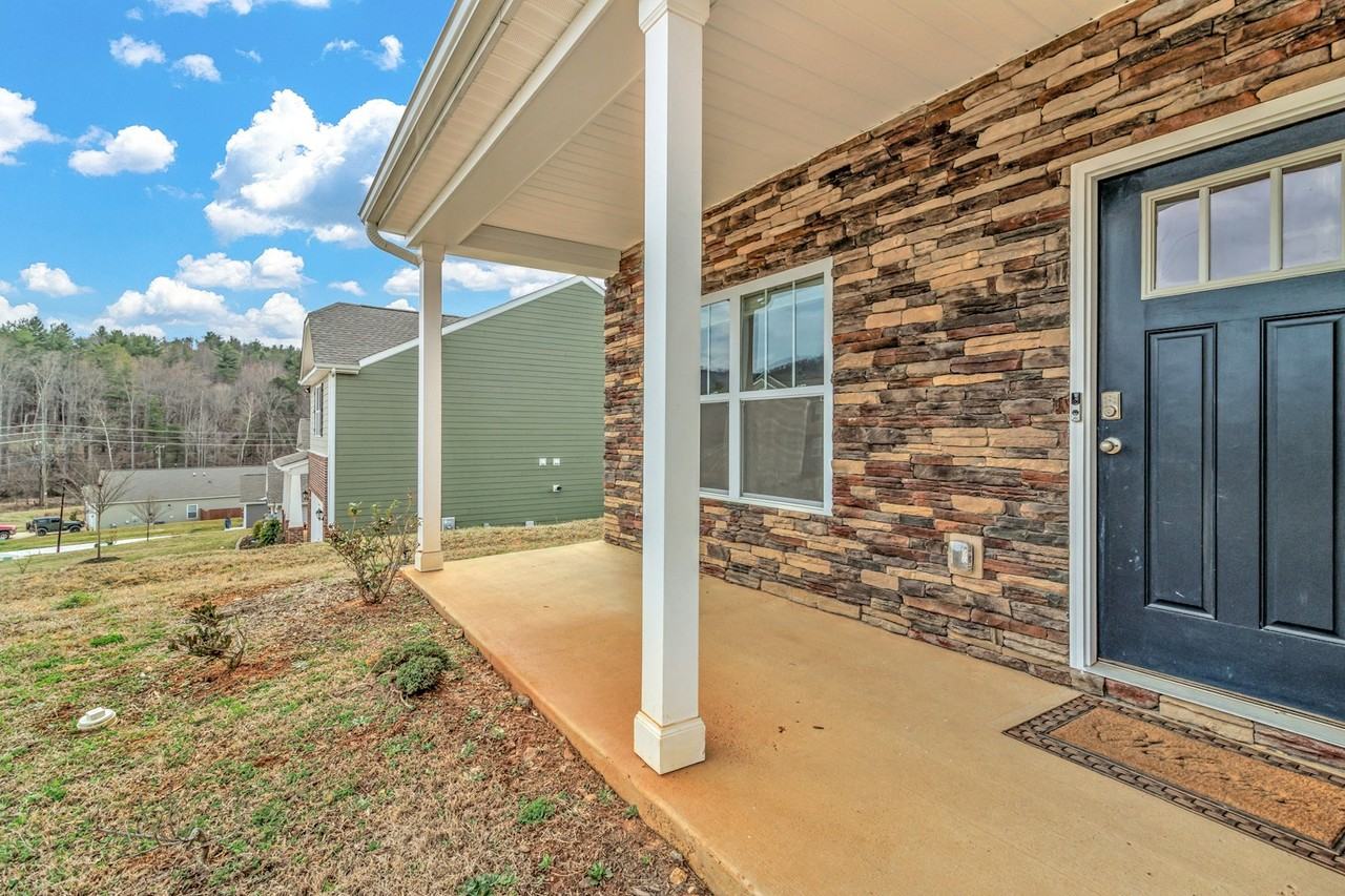 122 Amblers Knoll Road - Photo 5 of 49