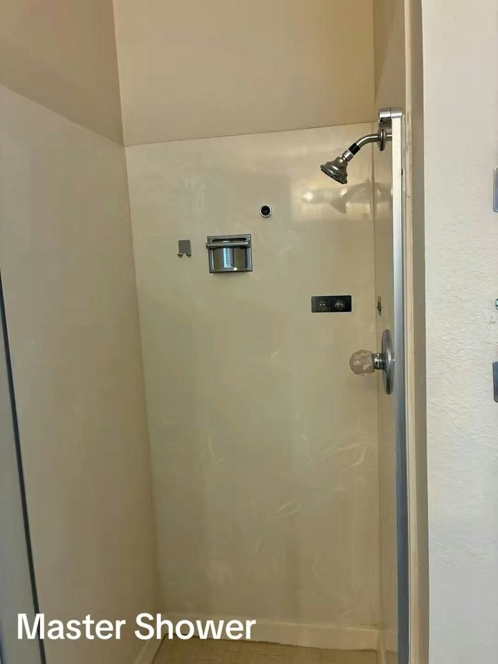 609 Spyglass Lane, Unit 1 - Photo 7 of 32