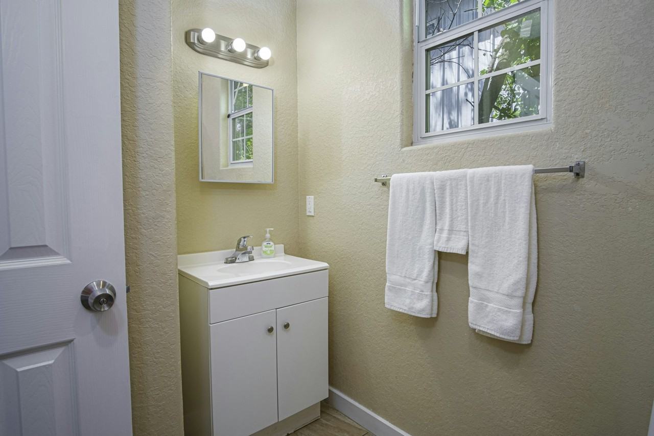 121 Douglas Way Street, Unit B - Photo 2 of 12