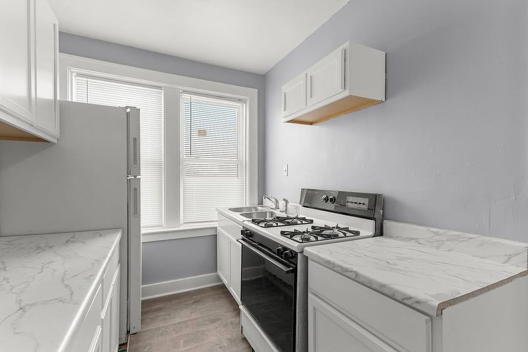 1705 Oakman Boulevard, Unit 10 - Photo 3 of 9