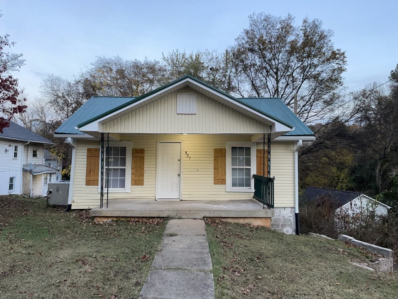 827 Cumberland Dr - Photo 2 of 10