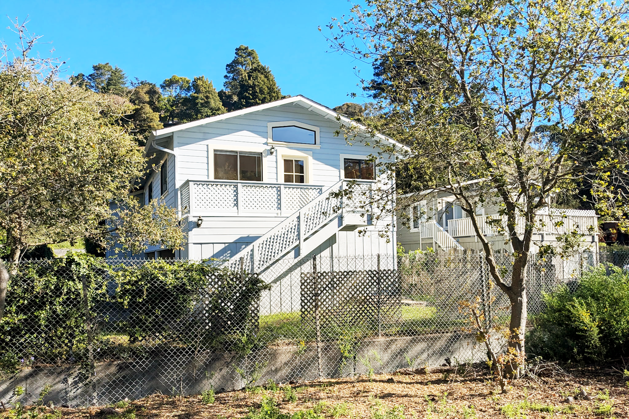 423 Shoreline Hwy, Unit Back - Photo 2 of 18