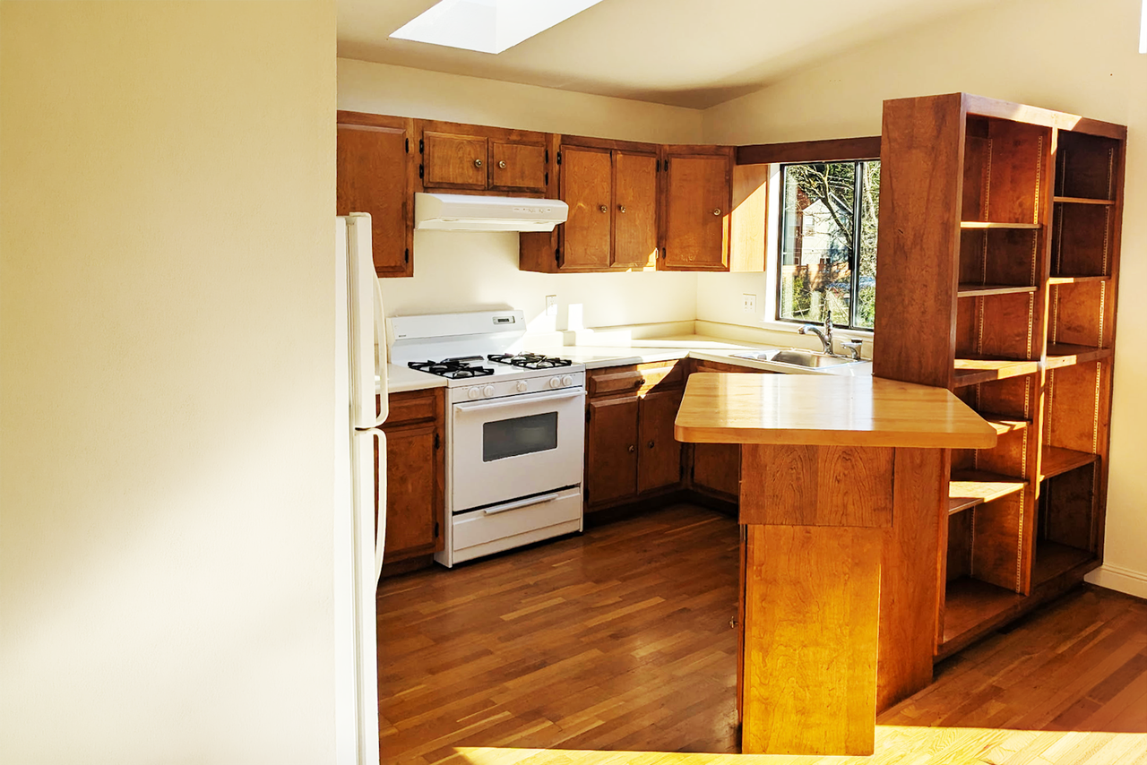 423 Shoreline Hwy, Unit Back - Photo 6 of 18