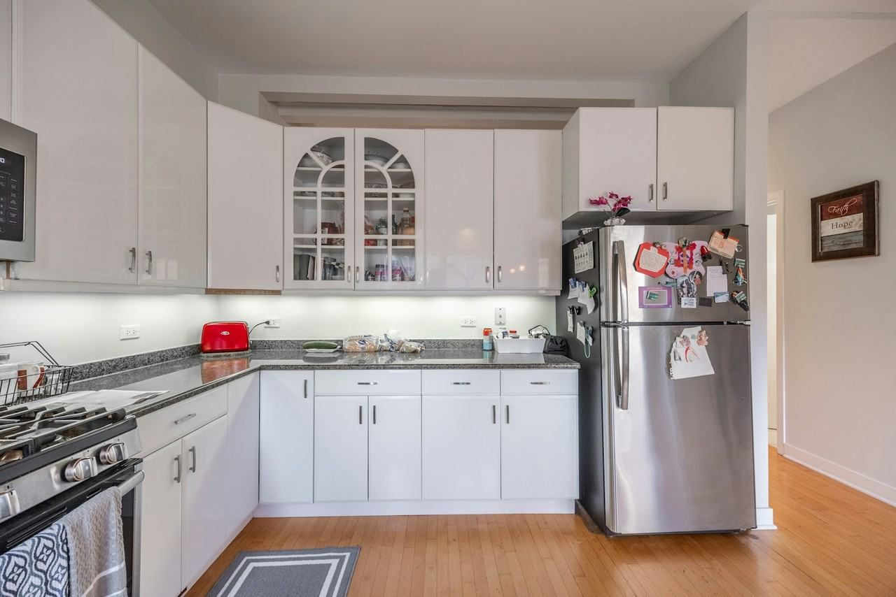 1723 North Wood Street, Unit 1 - Photo 4 of 42