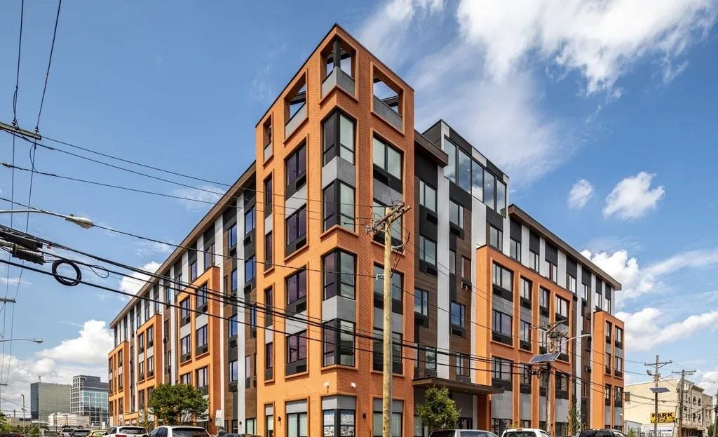 39 Madison Street, Unit 98 - Photo 2 of 19