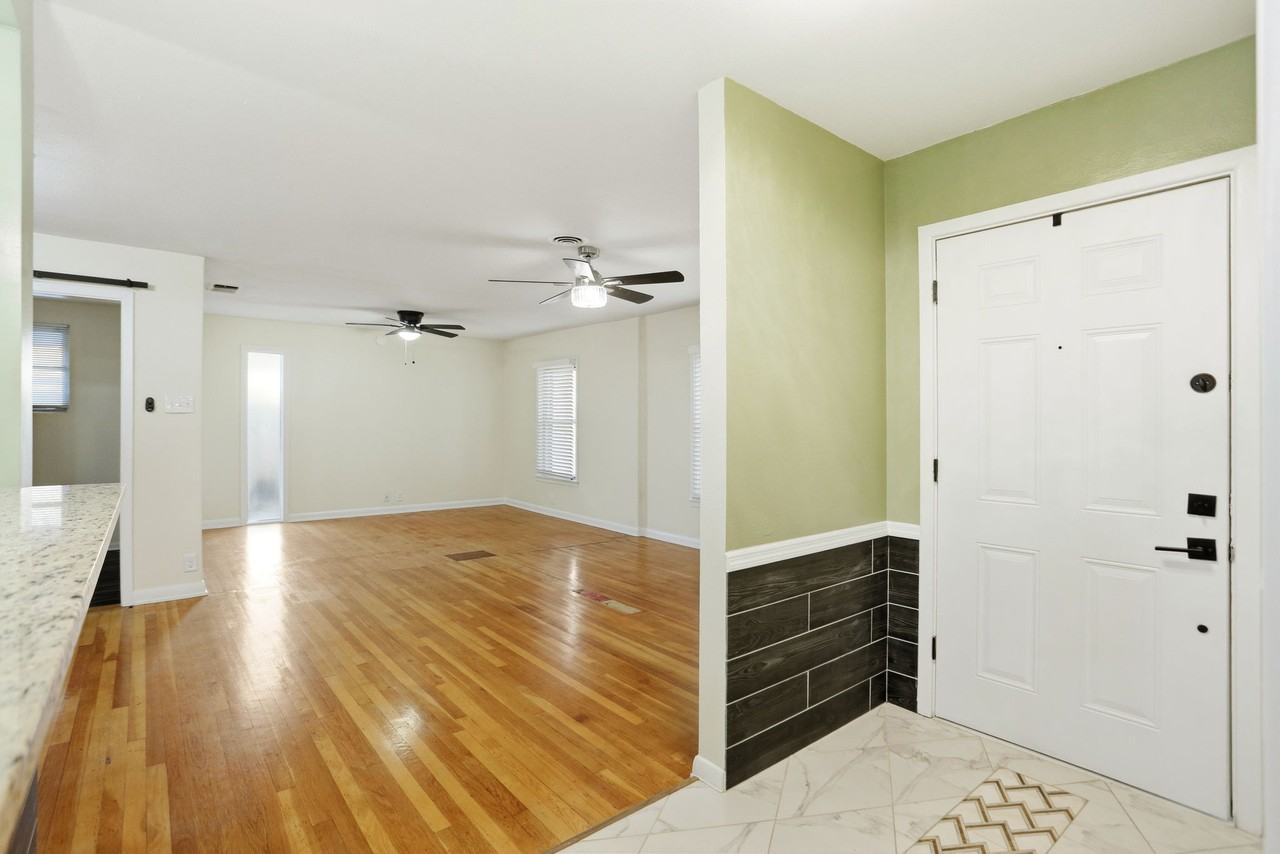 518 Brightwood Pl - Photo 6 of 25