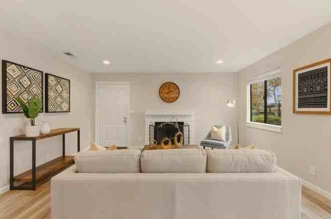 3401 La Terrace Circle, Unit 44 - Photo 4 of 20