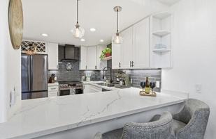 featured image of 744 Eastshore Ter