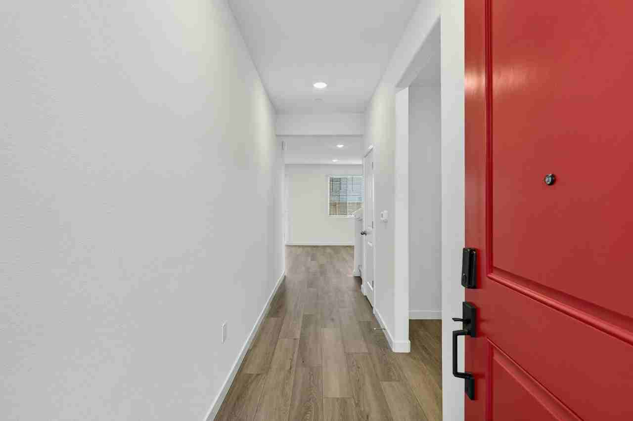 56 Daytona Court - Photo 5 of 49