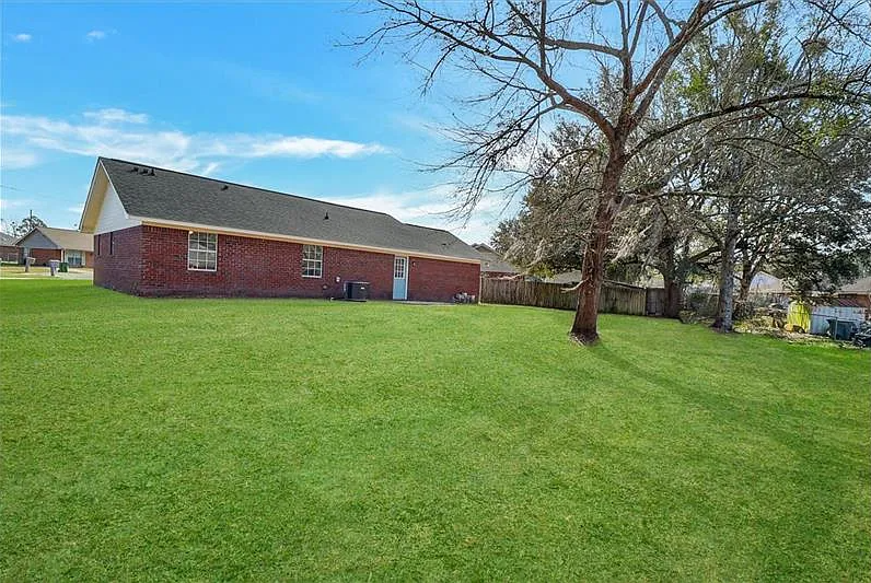 2538 Cove Street - Photo 7 of 25