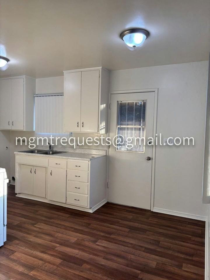 926 Edgar Ave, Unit 916 - Photo 2 of 17