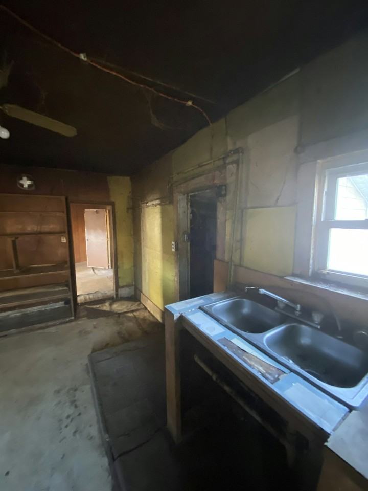 5703 Lee Highway - Photo 4 of 14