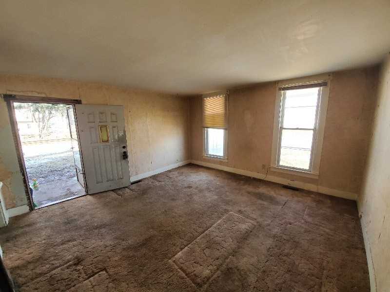 1103 Broadway Street - Photo 2 of 14