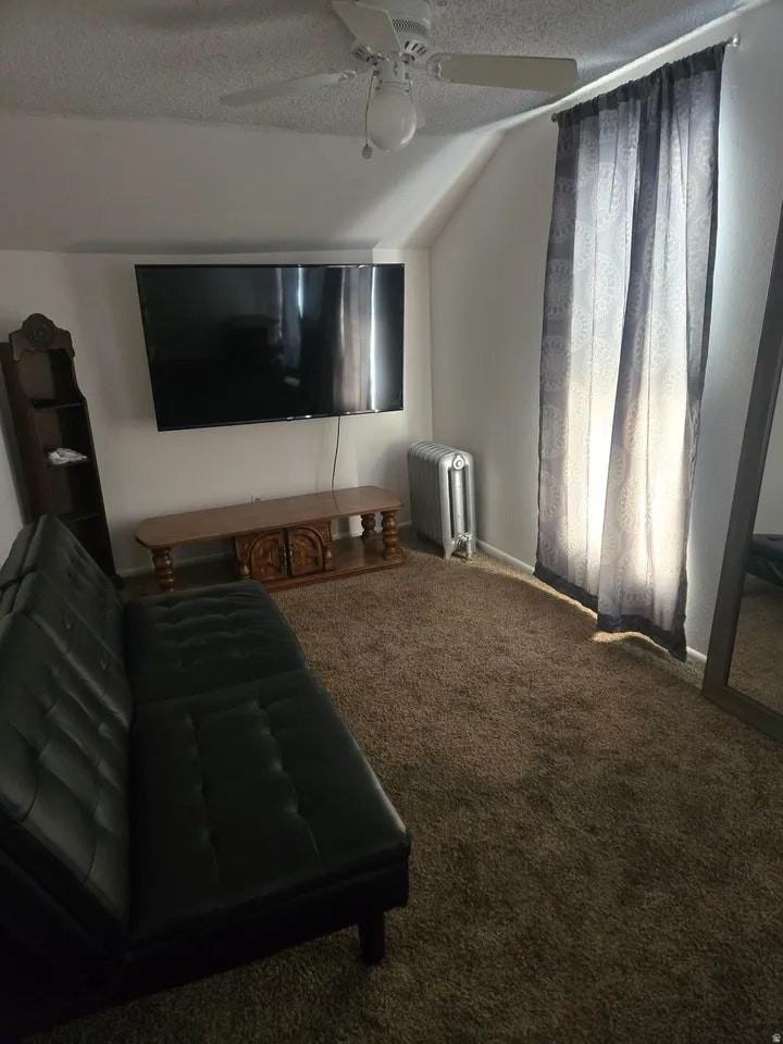 82W 200N, Unit 3 - Photo 2 of 13