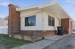 featured image of 466 E Center St