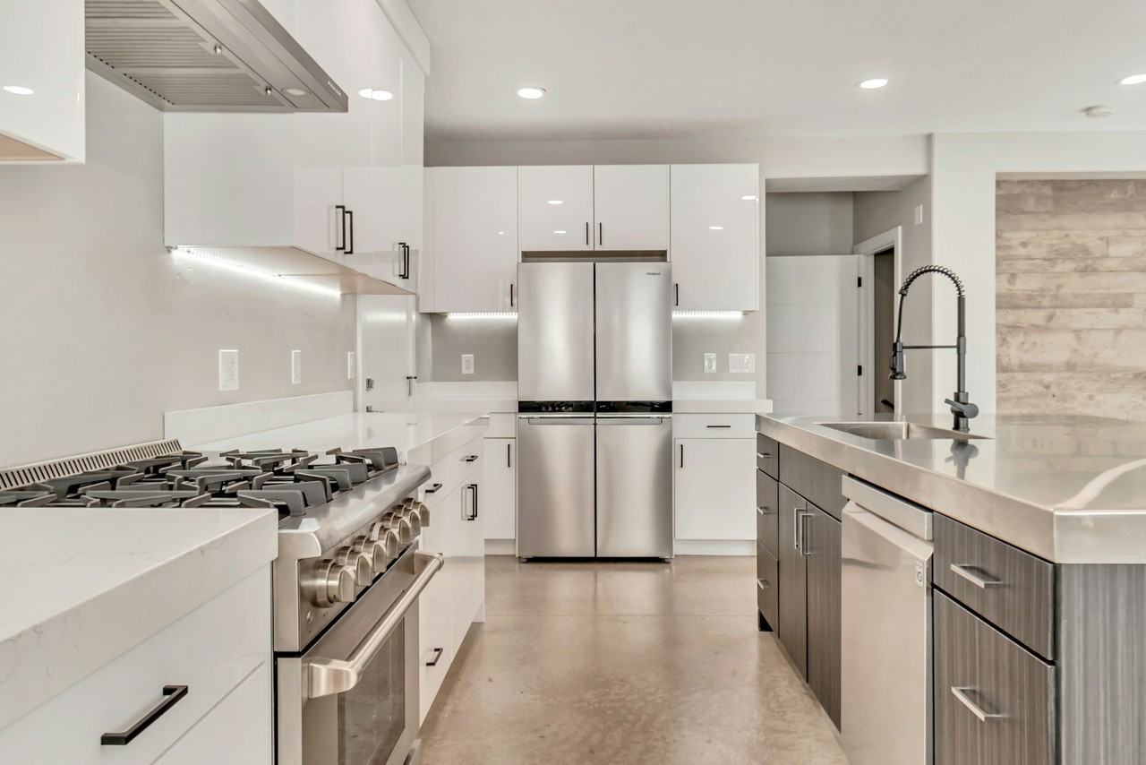 7033 South 300 East - Photo 6 of 23