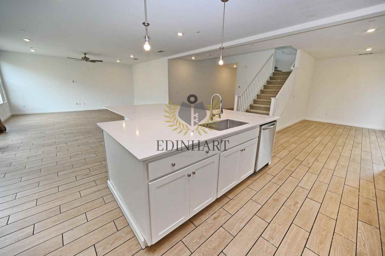 6342 E Robinson Ave #1 - Photo 4 of 48