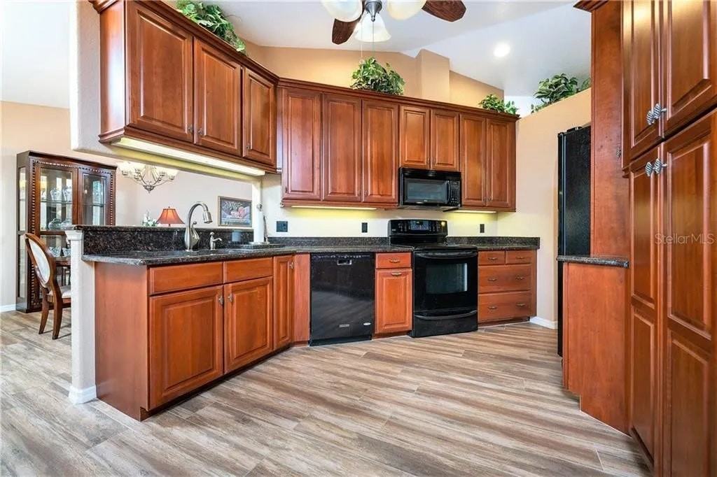 25173 Recife Drive - Photo 4 of 14