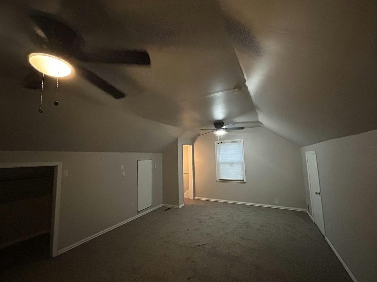 15545 Woodbine Avenue - Photo 3 of 6