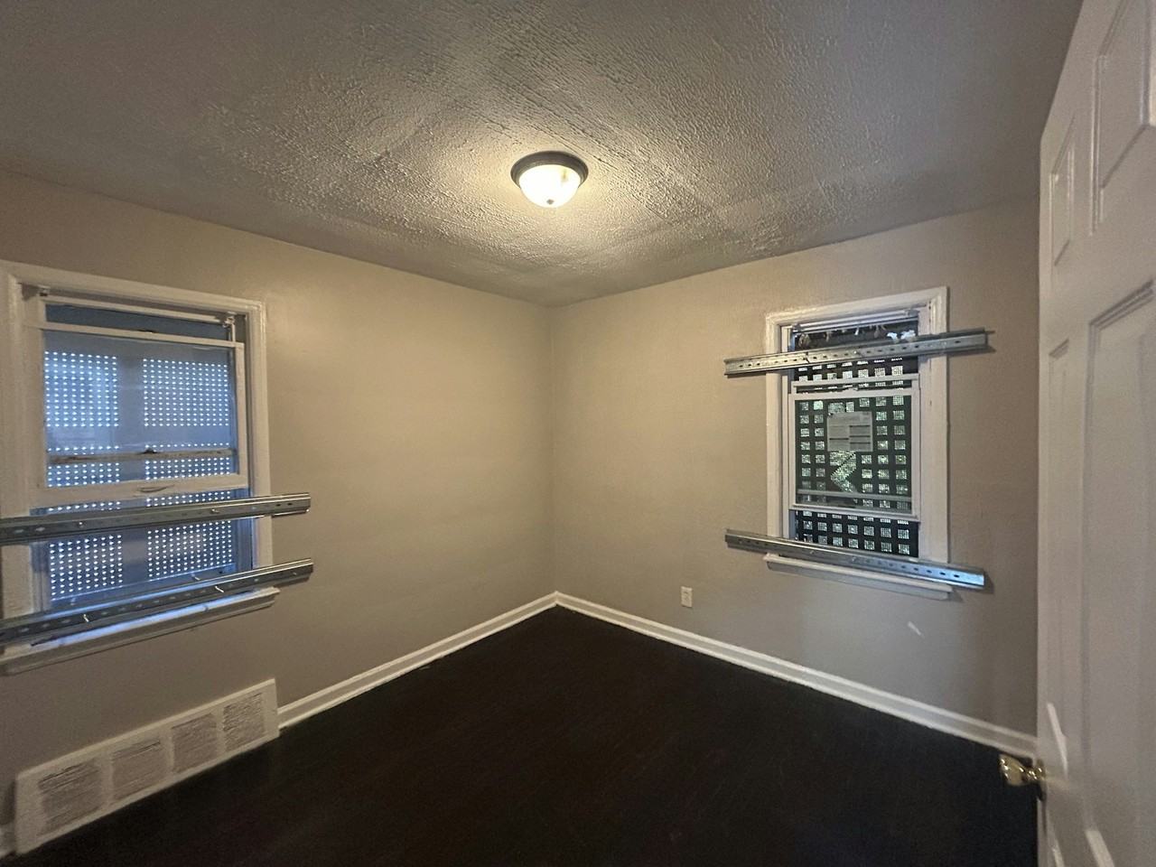 16544 Saint Marys Street - Photo 2 of 9