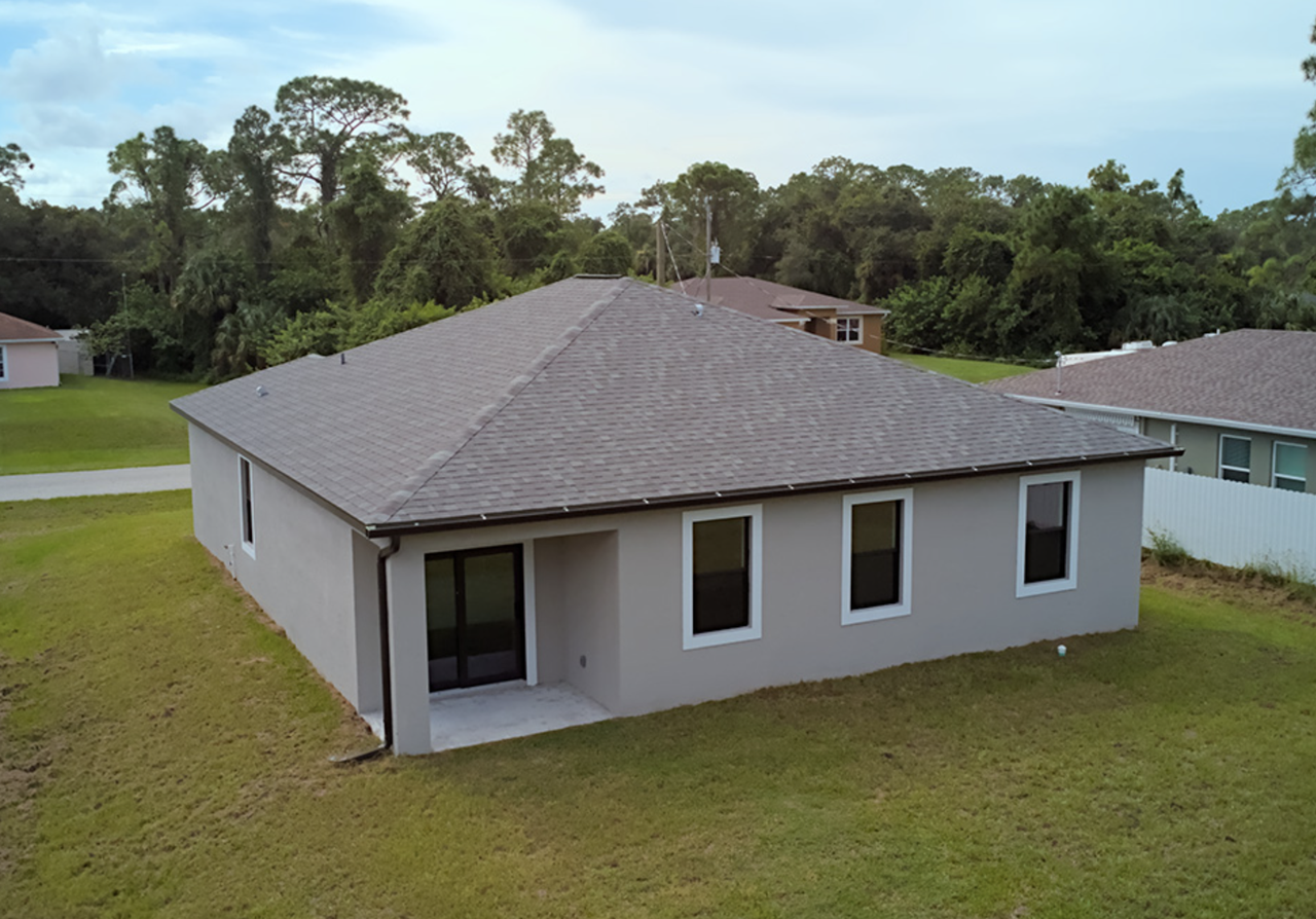 238 Nashua Avenue South - Photo 2 of 4