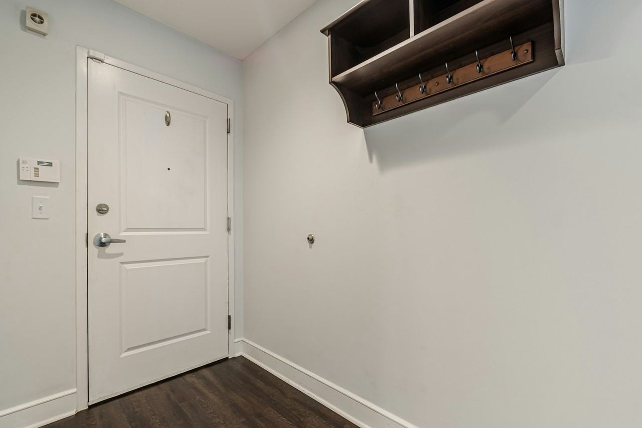 44 Peachtree Place Northwest Unit 429, Unit 429 - Photo 2 of 21