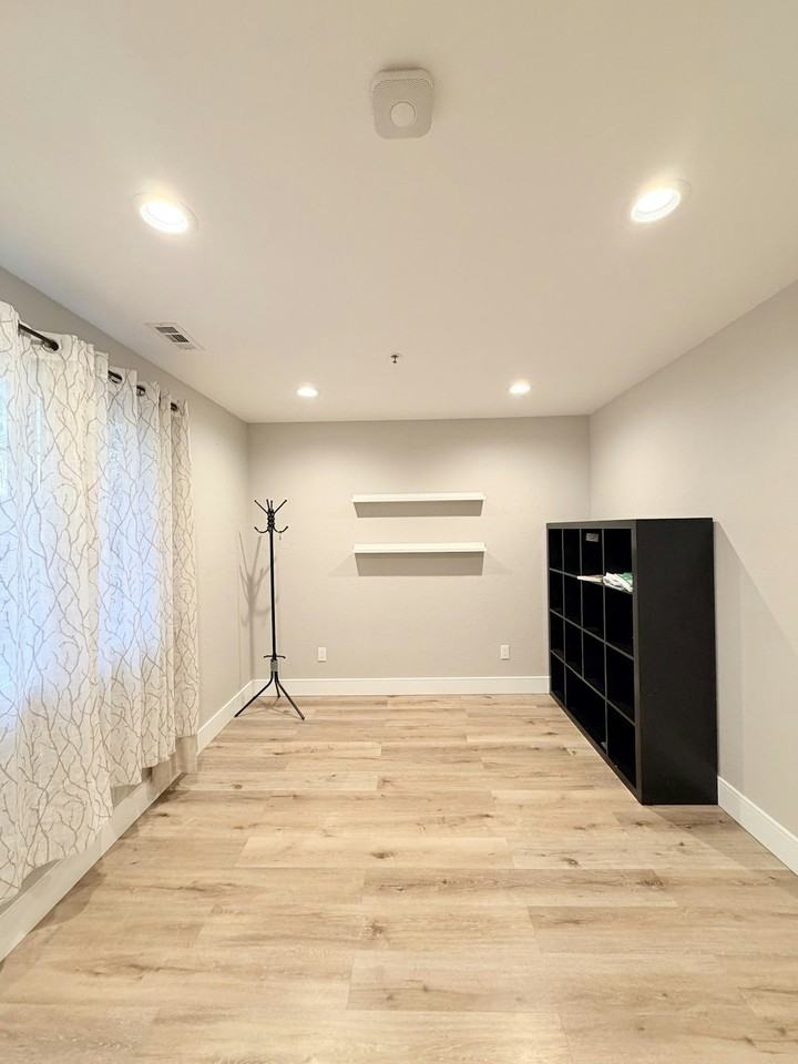 1622 Altamont Circle - Photo 6 of 7