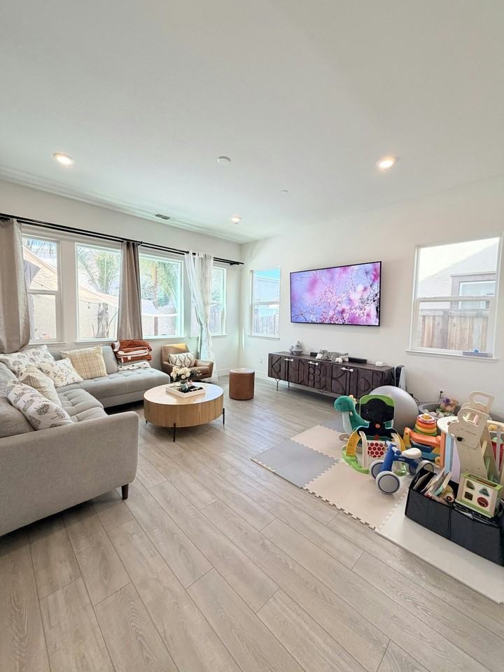 42 Redberry Loop - Photo 3 of 29