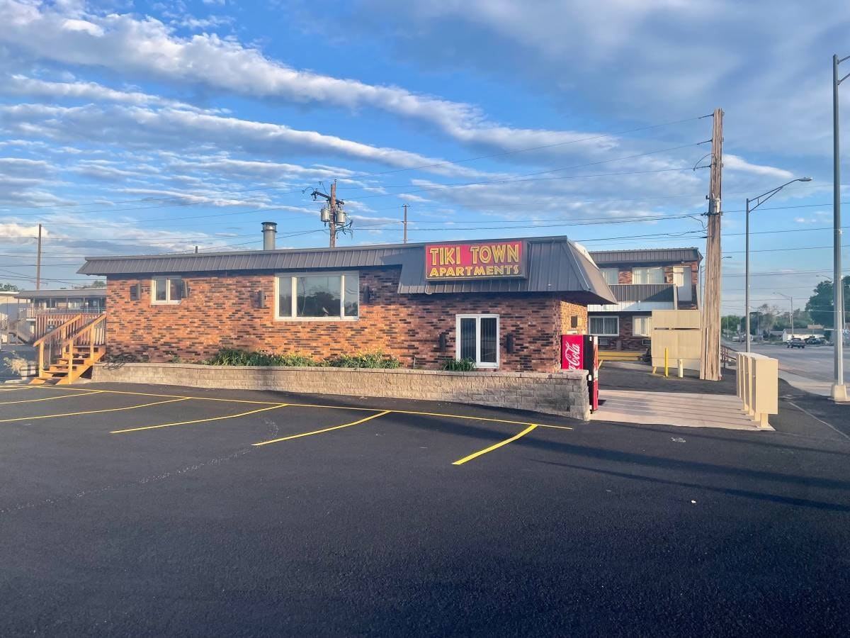 601 East North Street, Unit Studio A - Photo 6 of 8