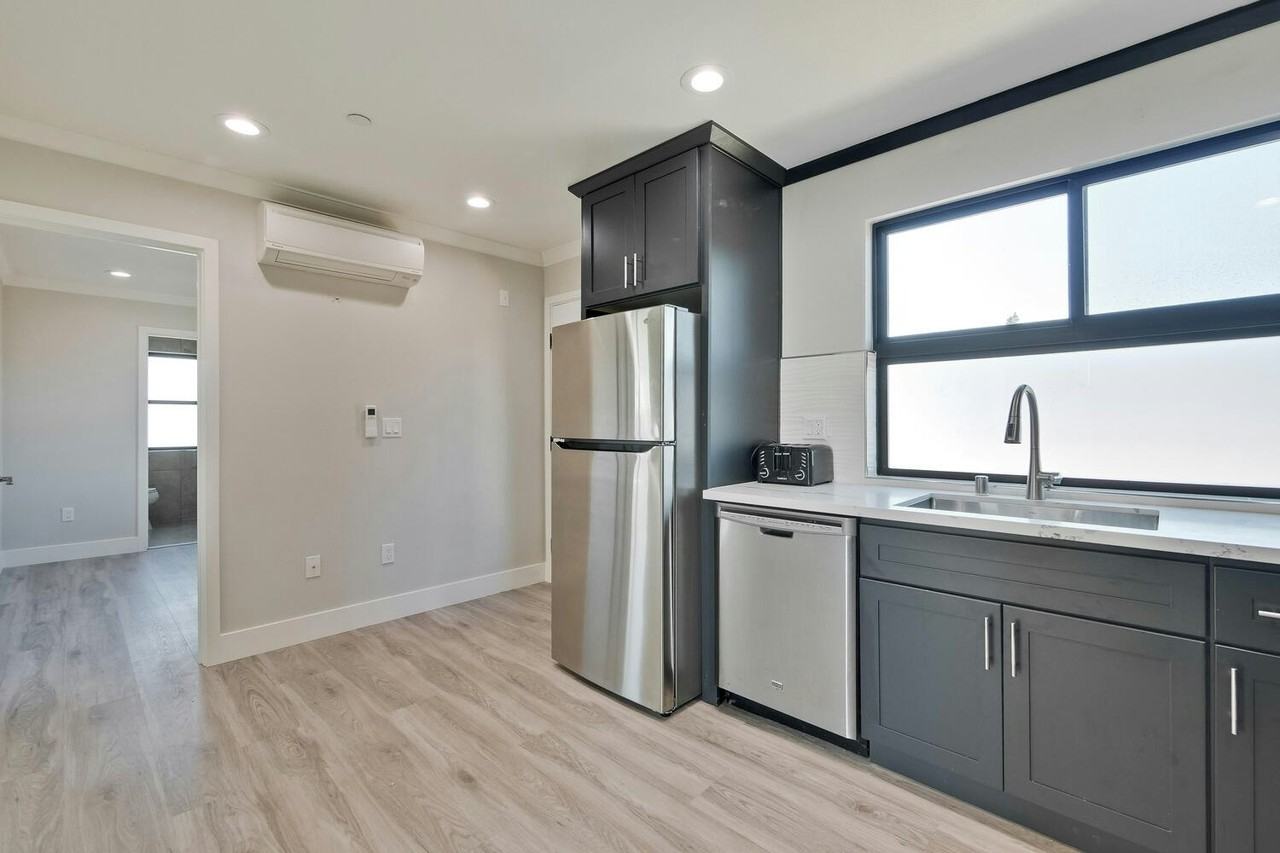 41362 Mahoney Street, Unit 3 - Photo 7 of 16