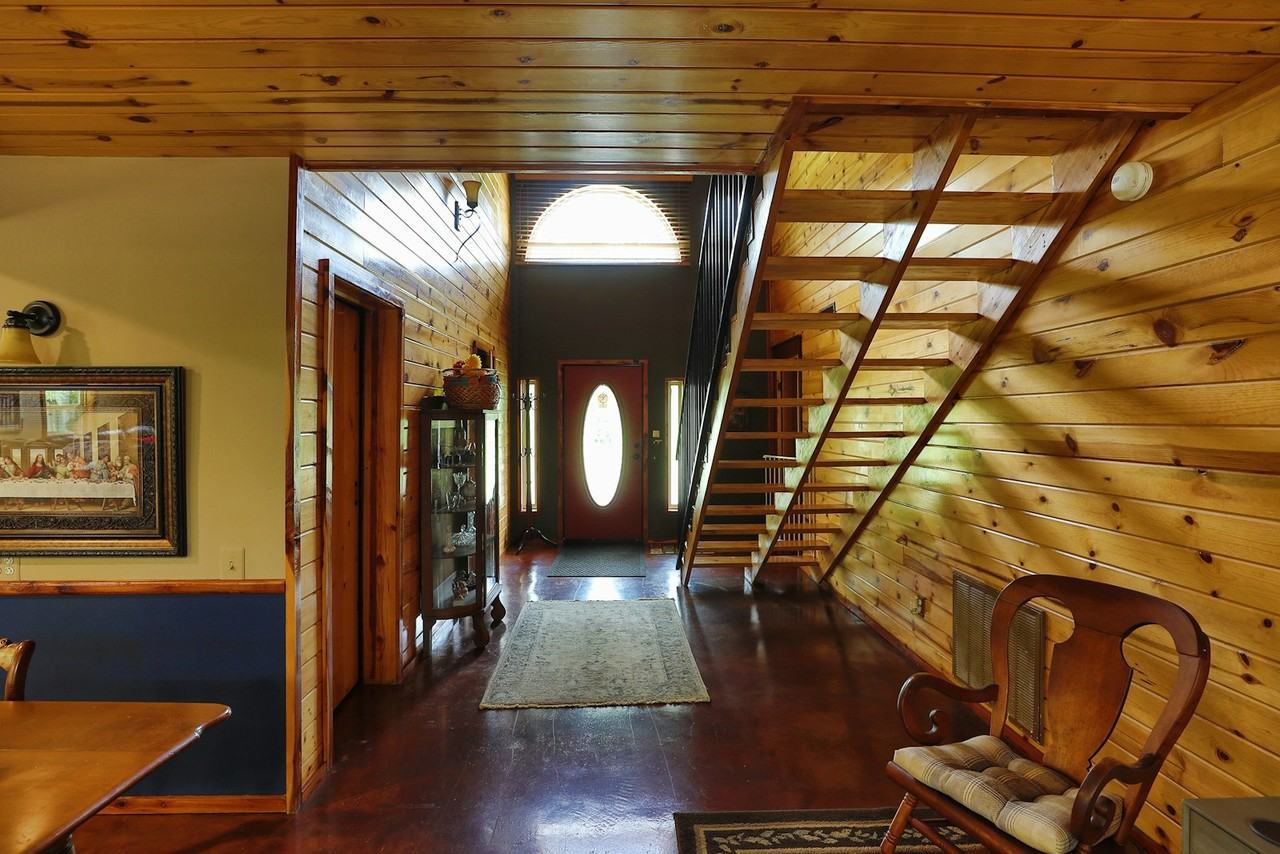 1083 N 4290 Road - Photo 4 of 41