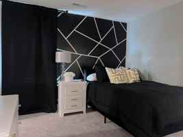 featured image of 550 Markham St #2