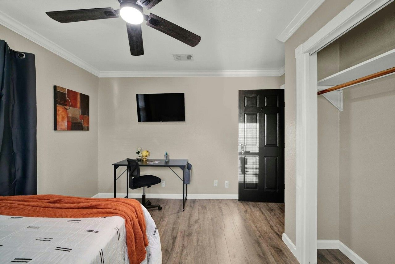 3539 Westhampton Drive, Unit 1a - Photo 2 of 5