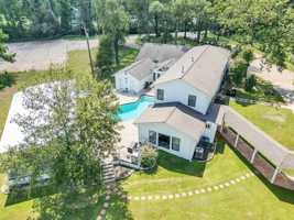 featured image of 8402 Matthews Ln