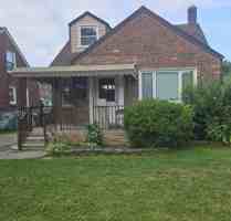 featured image of 19684 Roscommon St