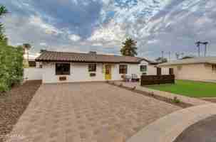 featured image of 3502 N Carhill Ave