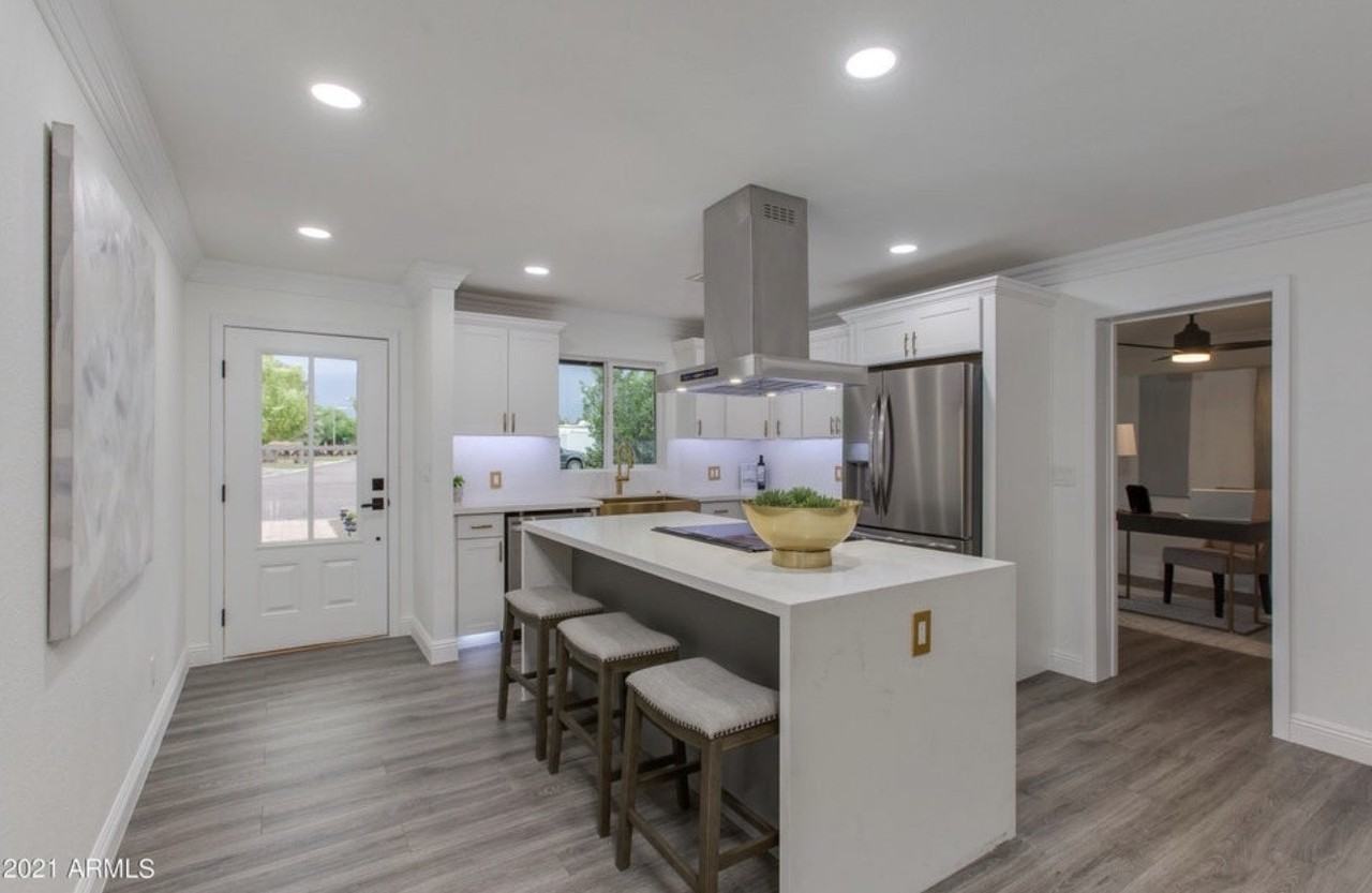 3502 North Carhill Avenue - Photo 2 of 4